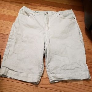 PLUS!  Gloria Vanderbilt Amanda Bermuda Shorts